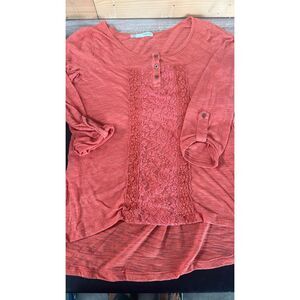 Women's top Maurce's